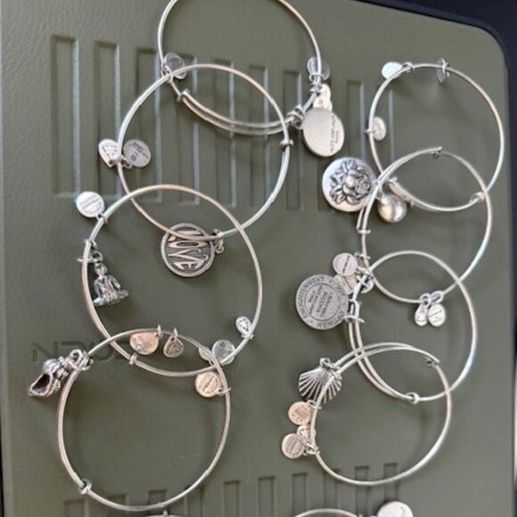 Set of 10 ALEX AND ANI Bracelets bangles- silver, various designs - Picture 6 of 7